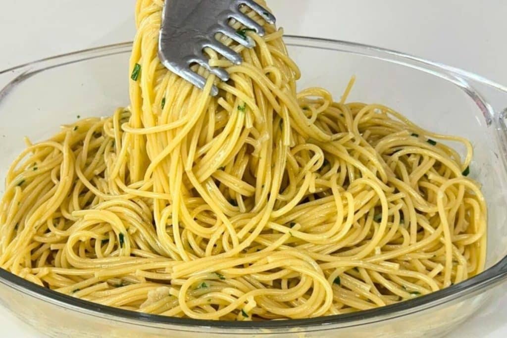 Macarrão ao alho e óleo